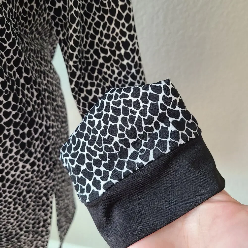 Michael Kors Women Animal Print Tunic Top Sz Medium Long Sleeve Mob Wife Stretch